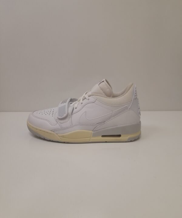 NIKE sportiniai bateliai